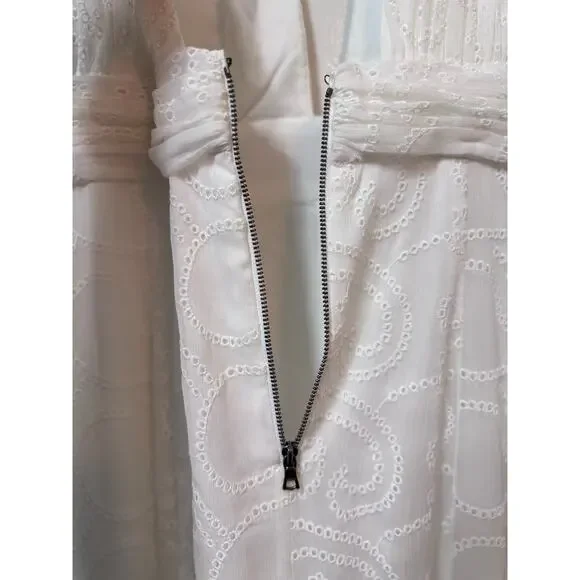 NWT Alice & Olivia White V Neck Eyelet Lace Vanna Maxi Dress Size 6 - Picture 14 of 16